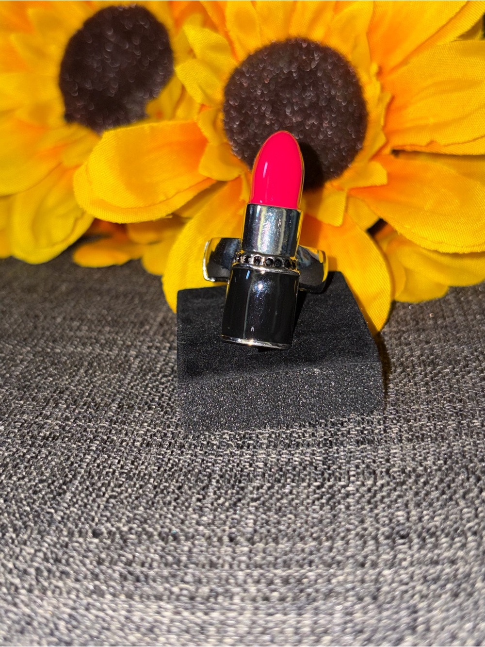 Bright Pink Lipstick Ring